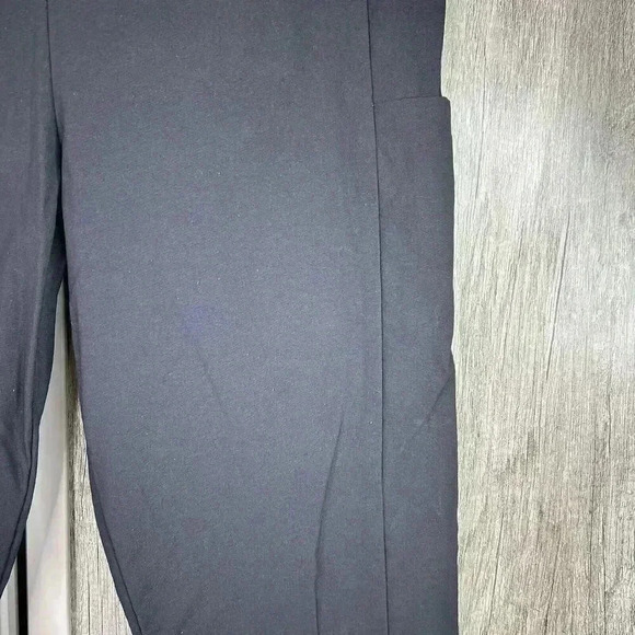 Athleta Black Pants Sz 8 Skinny Leg Hip Pockets Zipp Closure - Picture 3 of 9